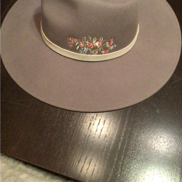 NEW! Rare Wyeth dark fawn embroidered rancher main image 5